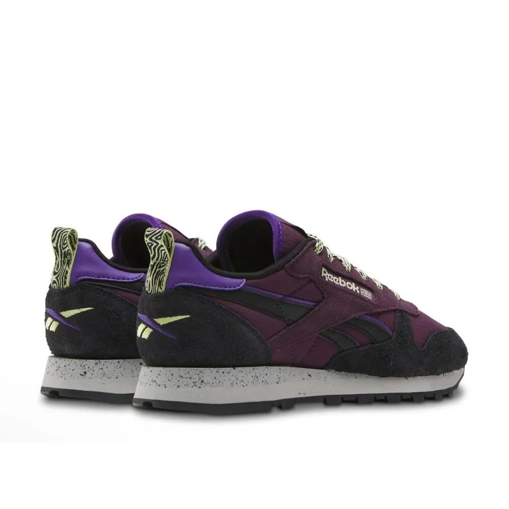 Woman's Athleisure Reebok Classic Leather Sneaker Size 7.5 NIB